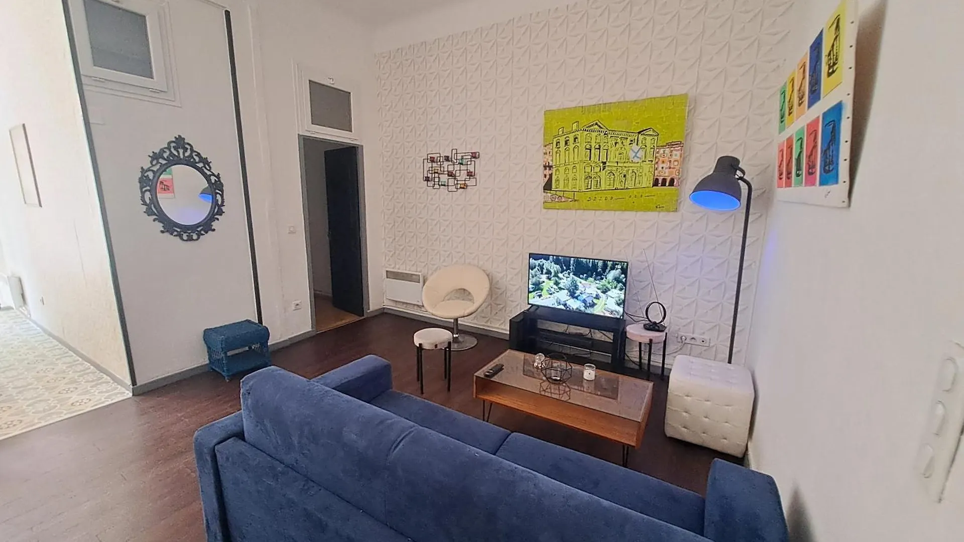 Au Mediterraneen location
